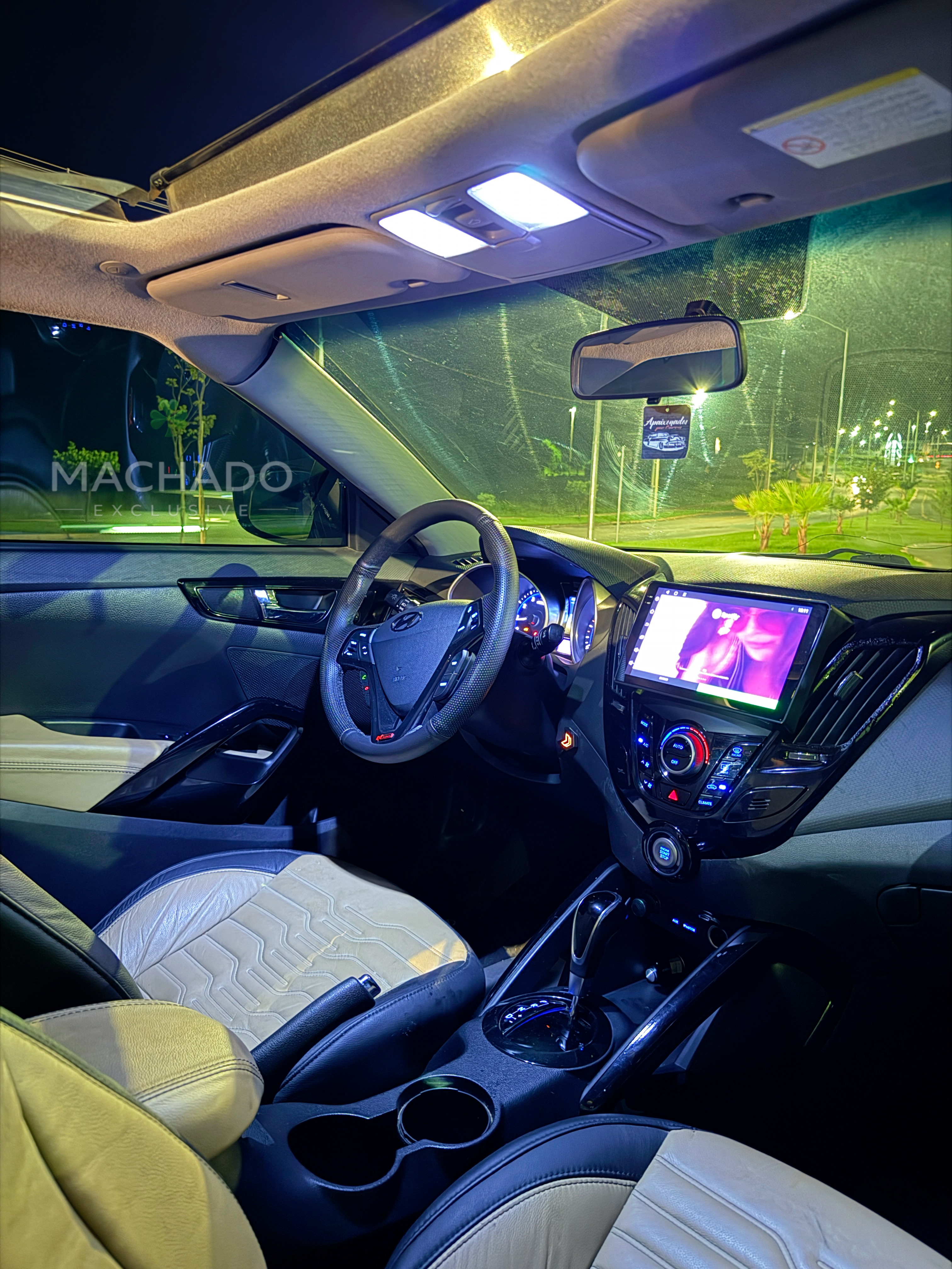 Hyundai Veloster Exclusive
